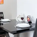 H4 Art Apartmán *