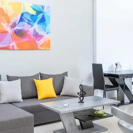 H4 Art Apartmán *